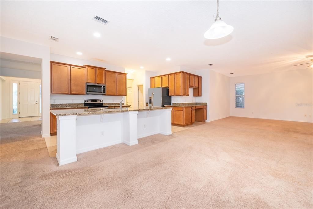 En Venta: $569,000 (5 camas, 3 baños, 4006 Pies cuadrados)