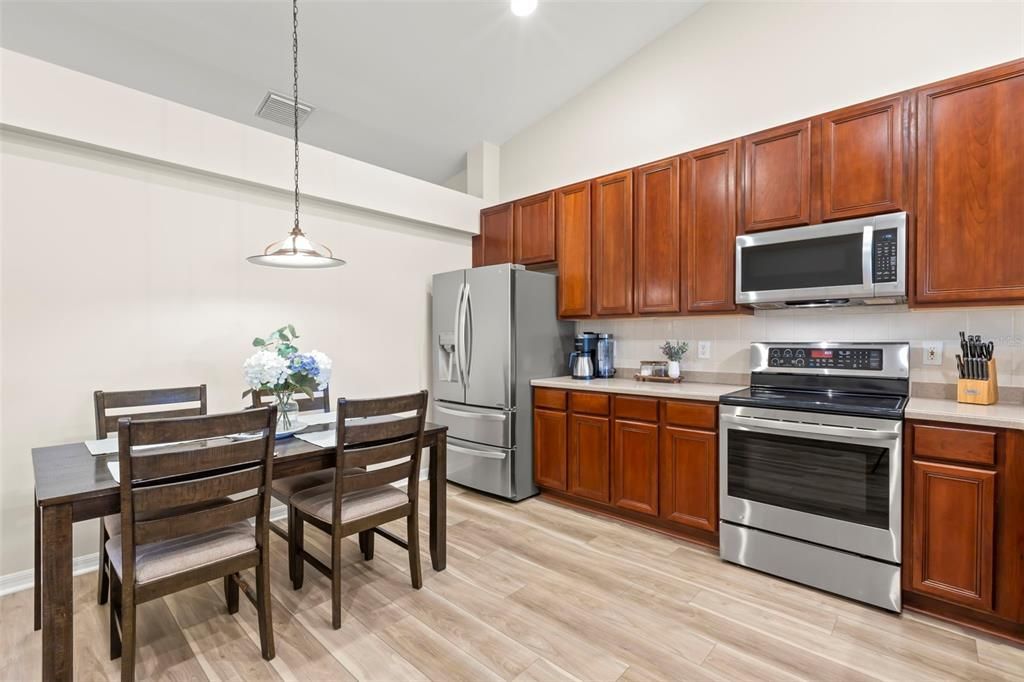 En Venta: $434,900 (4 camas, 2 baños, 2145 Pies cuadrados)