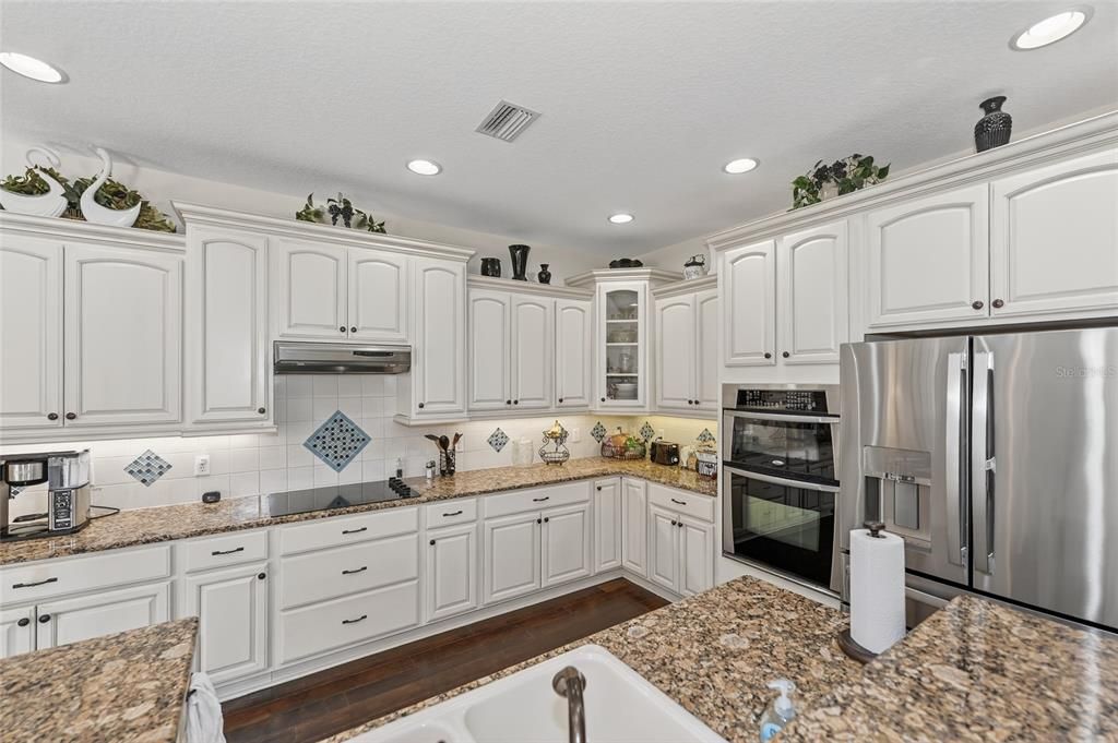 For Sale: $799,000 (4 beds, 3 baths, 2651 Square Feet)