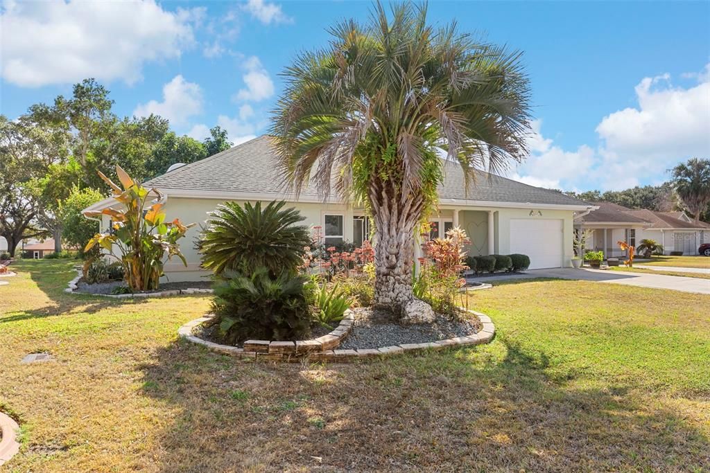 For Sale: $288,935 (2 beds, 2 baths, 1560 Square Feet)