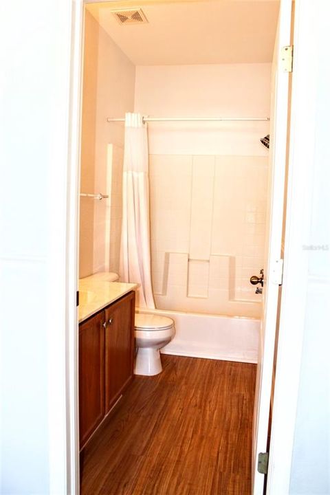 For Sale: $280,000 (2 beds, 2 baths, 1240 Square Feet)