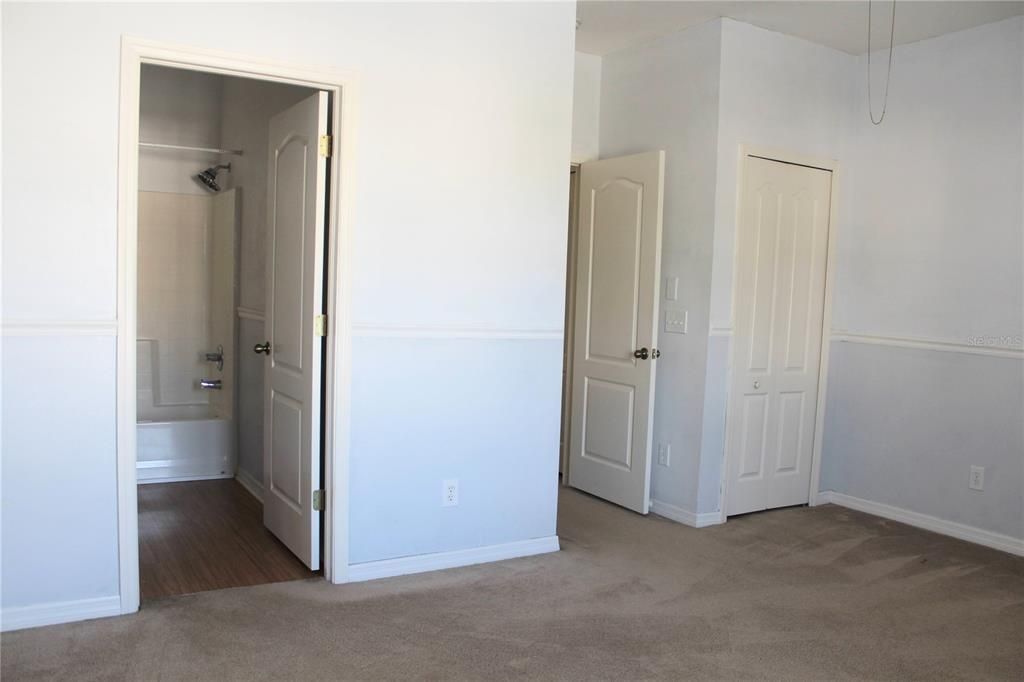 For Sale: $280,000 (2 beds, 2 baths, 1240 Square Feet)