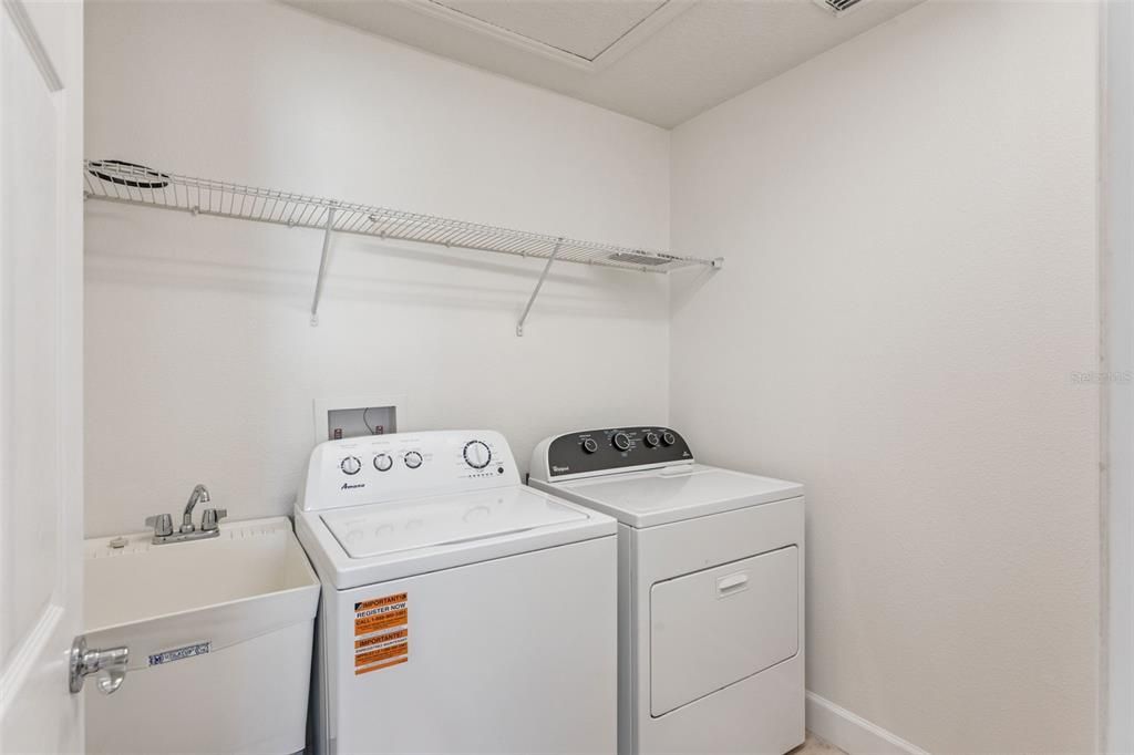 En Venta: $455,000 (3 camas, 3 baños, 1830 Pies cuadrados)