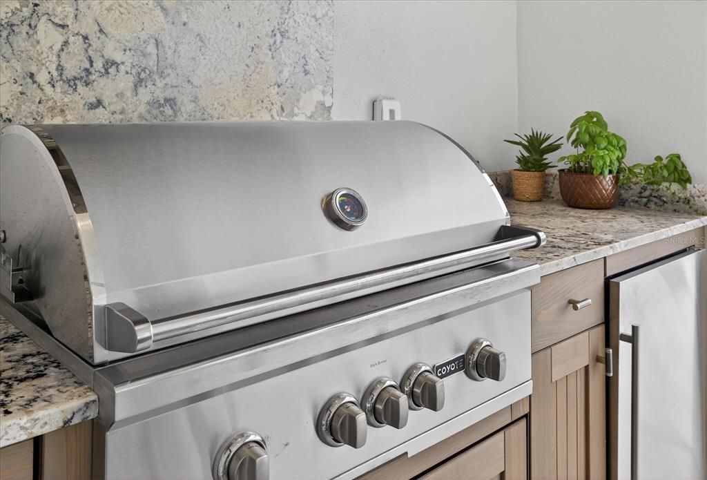 For Sale: $2,550,000 (4 beds, 4 baths, 3104 Square Feet)