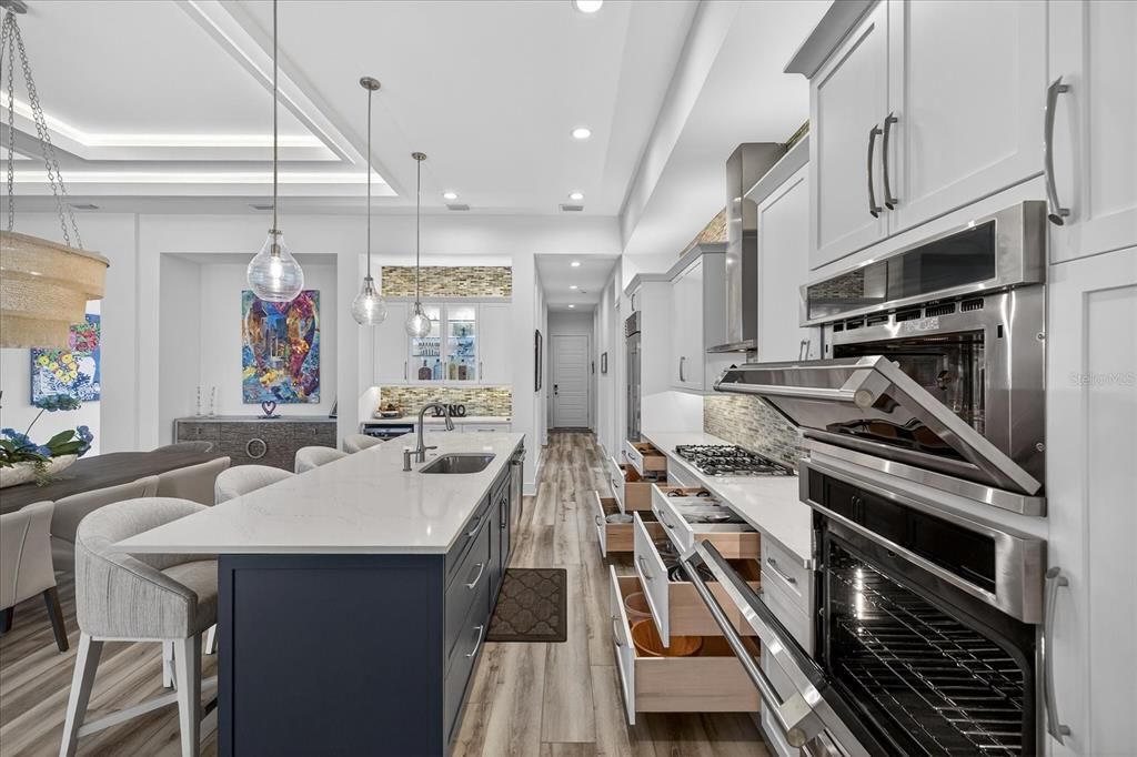 For Sale: $2,550,000 (4 beds, 4 baths, 3104 Square Feet)