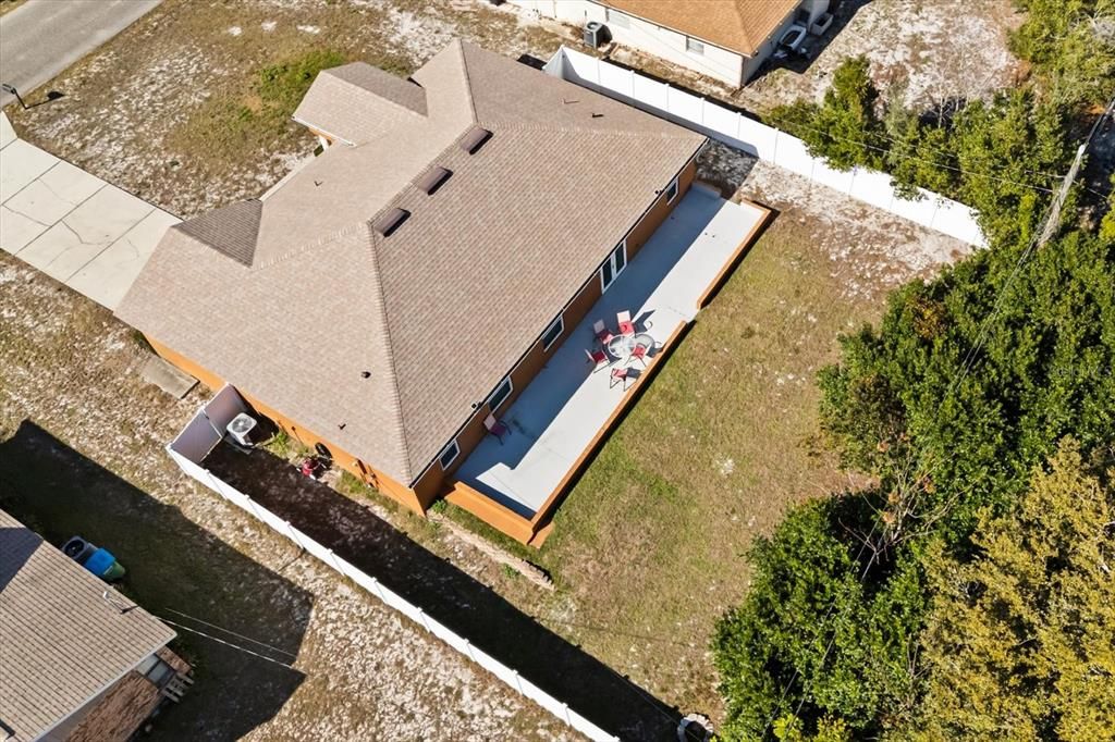 En Venta: $359,900 (3 camas, 2 baños, 2020 Pies cuadrados)