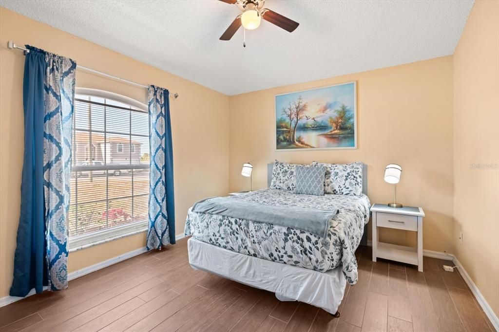 En Venta: $359,900 (3 camas, 2 baños, 2020 Pies cuadrados)