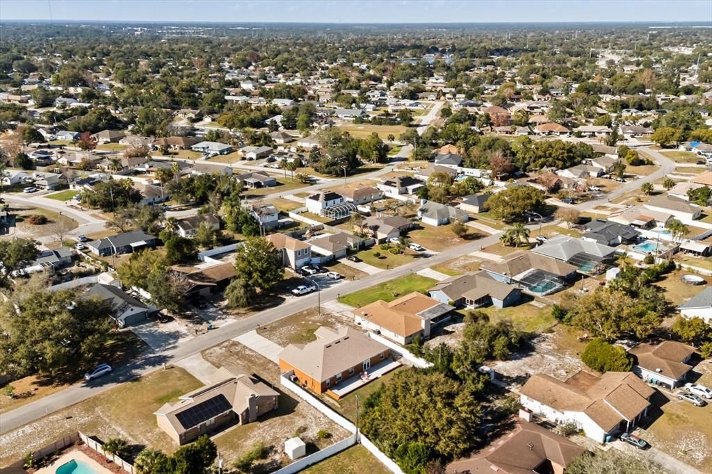 En Venta: $359,900 (3 camas, 2 baños, 2020 Pies cuadrados)