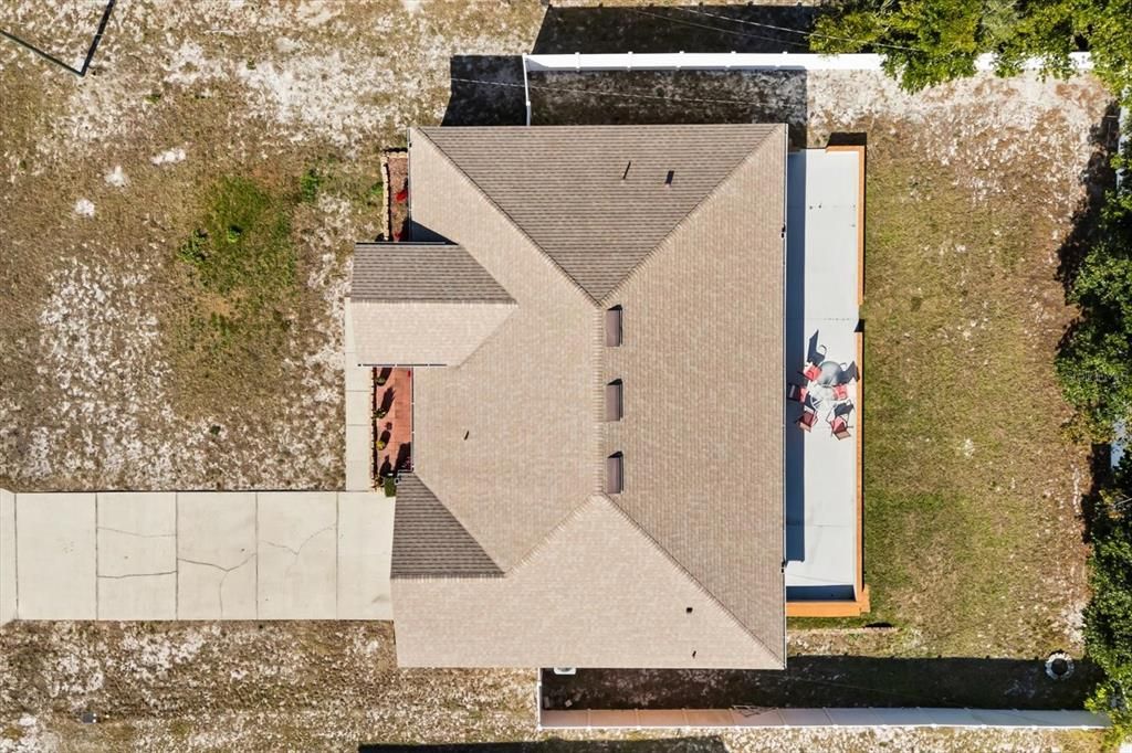 En Venta: $359,900 (3 camas, 2 baños, 2020 Pies cuadrados)