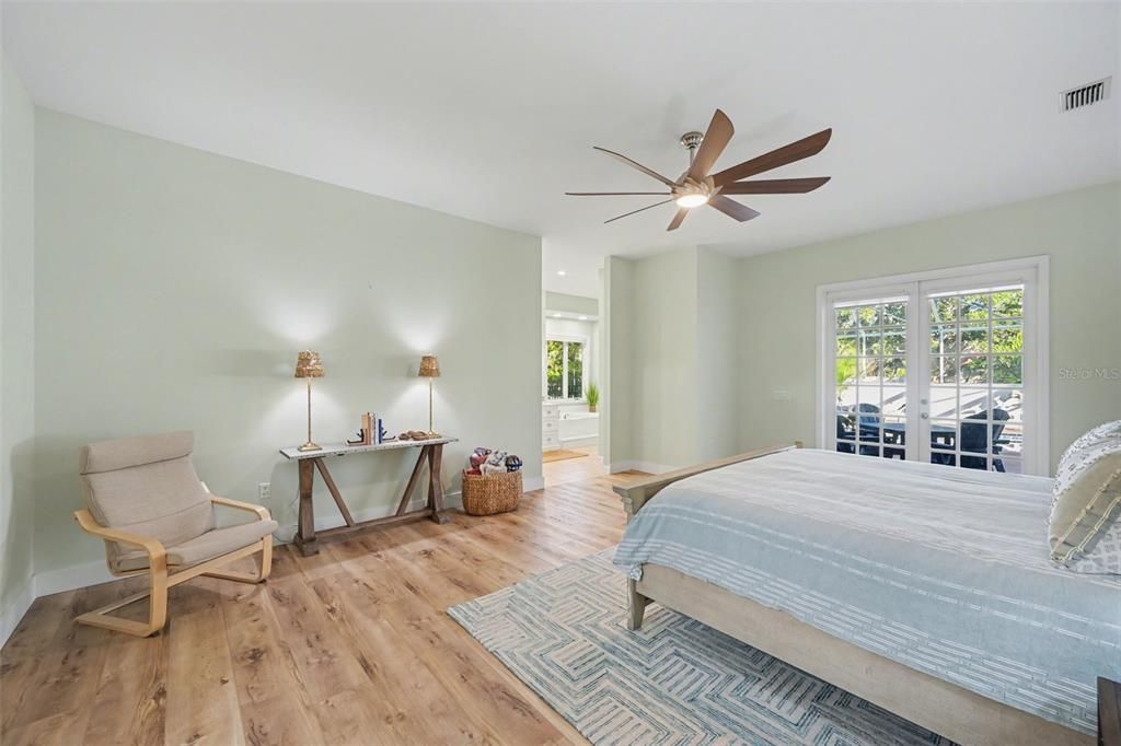 На продажу: $1,375,000 (4 спален, 4 ванн, 3194 Квадратных фут)