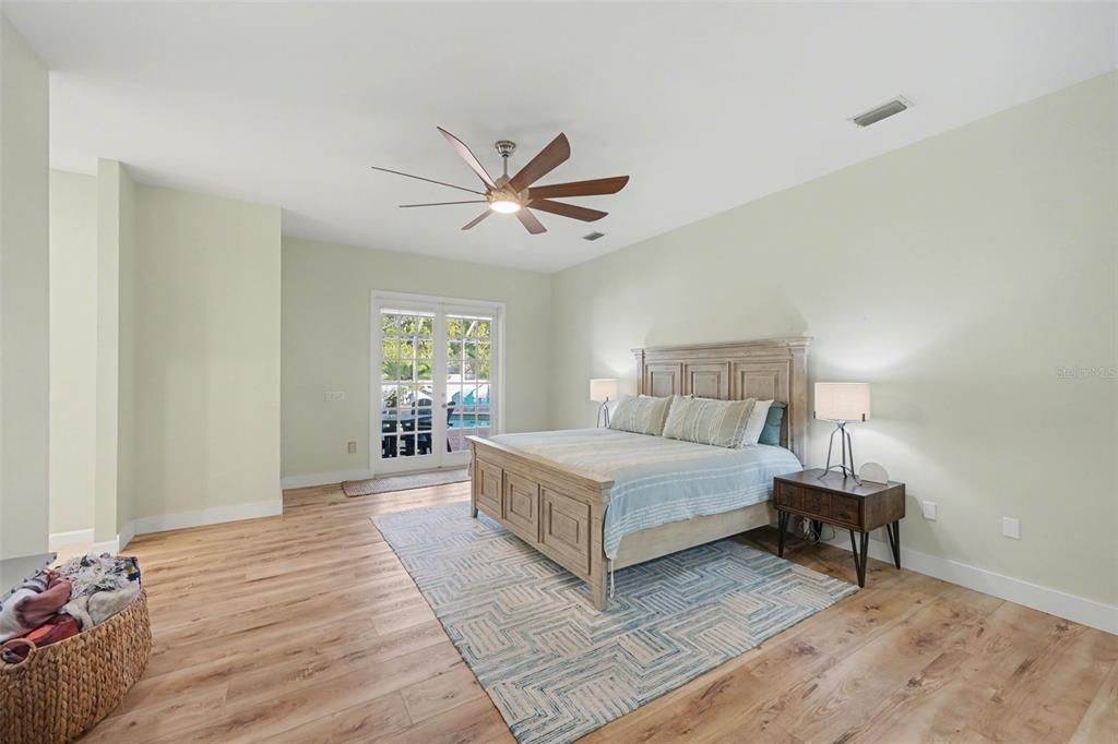 На продажу: $1,375,000 (4 спален, 4 ванн, 3194 Квадратных фут)