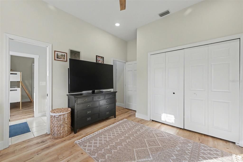 На продажу: $1,375,000 (4 спален, 4 ванн, 3194 Квадратных фут)