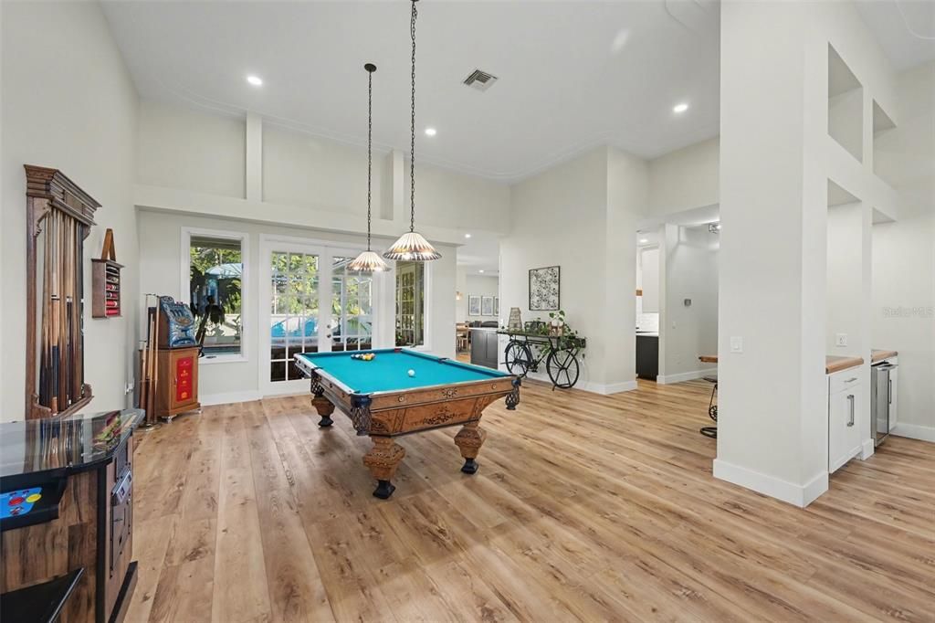 На продажу: $1,375,000 (4 спален, 4 ванн, 3194 Квадратных фут)