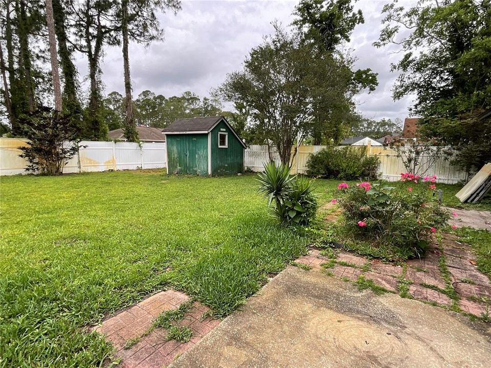 En Venta: $285,000 (3 camas, 2 baños, 1566 Pies cuadrados)