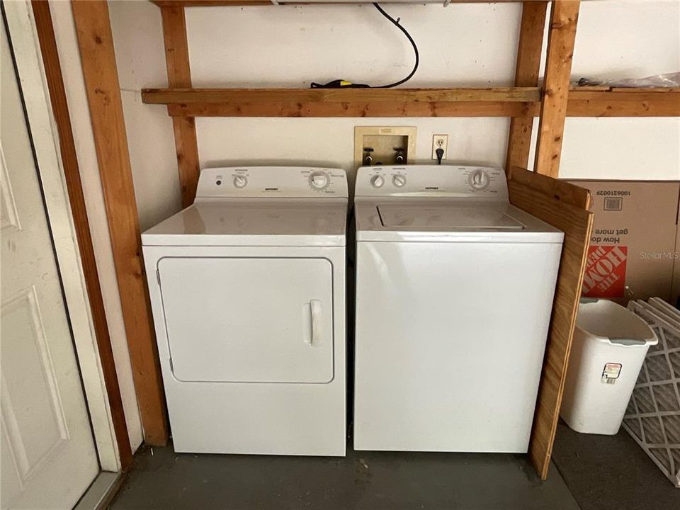 En Venta: $285,000 (3 camas, 2 baños, 1566 Pies cuadrados)