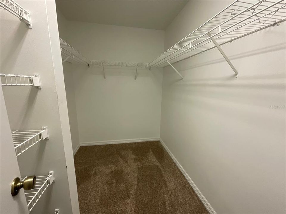 En Venta: $285,000 (3 camas, 2 baños, 1566 Pies cuadrados)