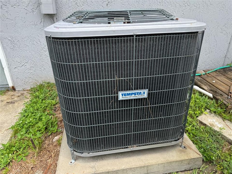 En Venta: $285,000 (3 camas, 2 baños, 1566 Pies cuadrados)