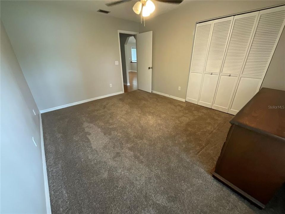 En Venta: $285,000 (3 camas, 2 baños, 1566 Pies cuadrados)