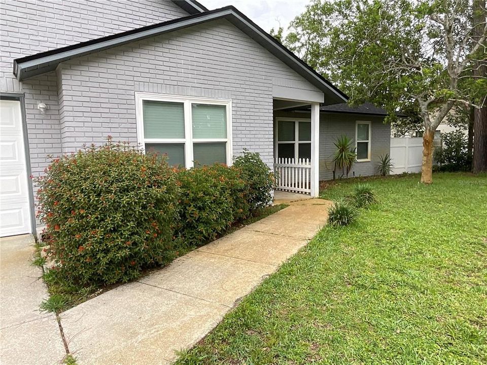 En Venta: $285,000 (3 camas, 2 baños, 1566 Pies cuadrados)