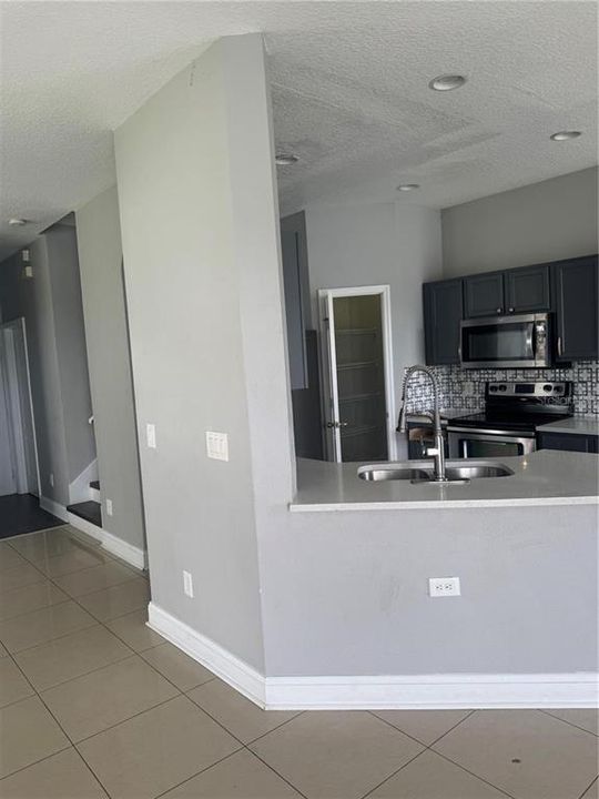 En Renta: $2,250 (3 camas, 2 baños, 1644 Pies cuadrados)