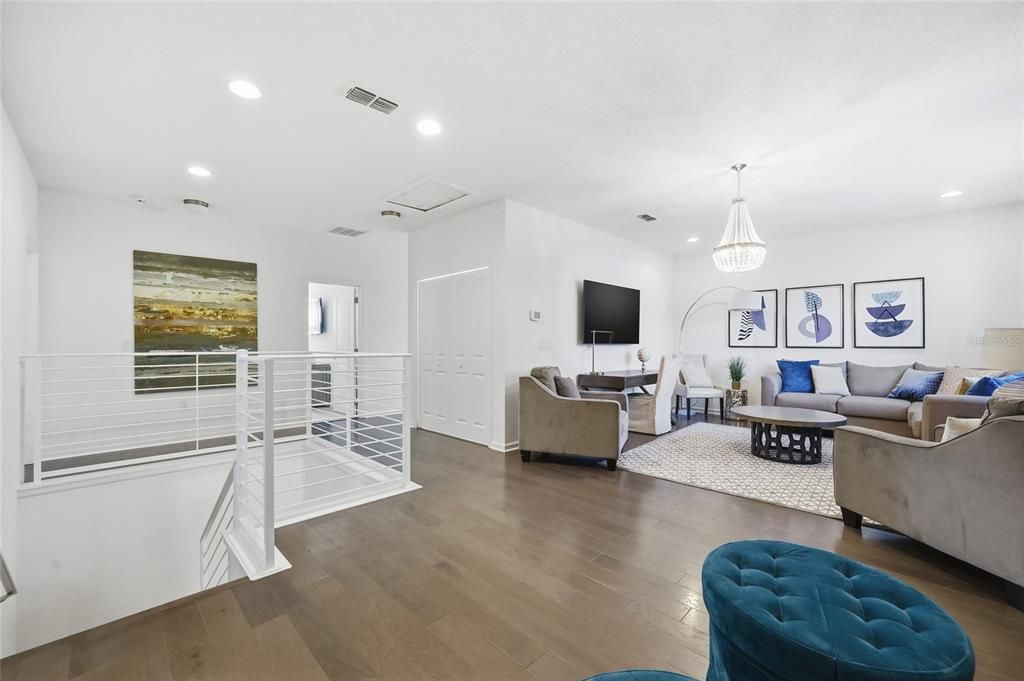 En Venta: $649,000 (6 camas, 4 baños, 2872 Pies cuadrados)