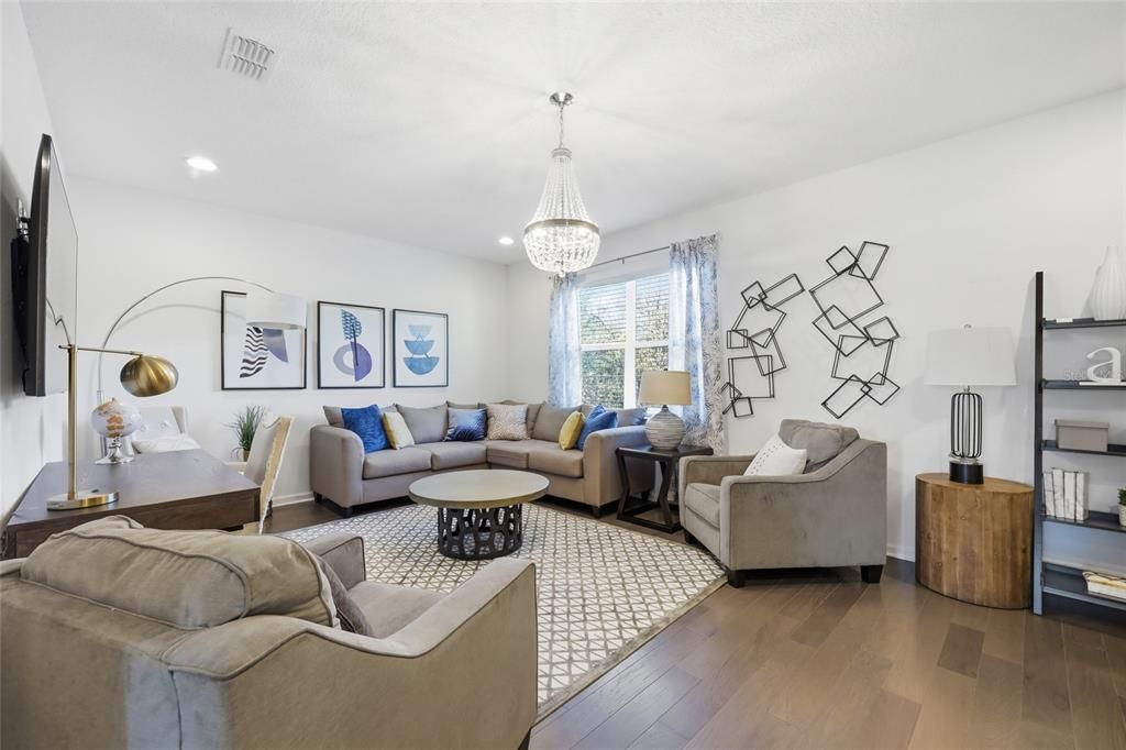 En Venta: $649,000 (6 camas, 4 baños, 2872 Pies cuadrados)