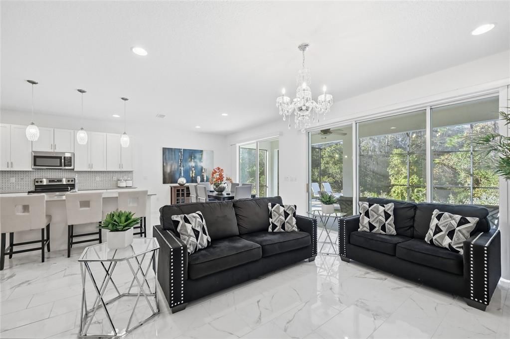 En Venta: $649,000 (6 camas, 4 baños, 2872 Pies cuadrados)