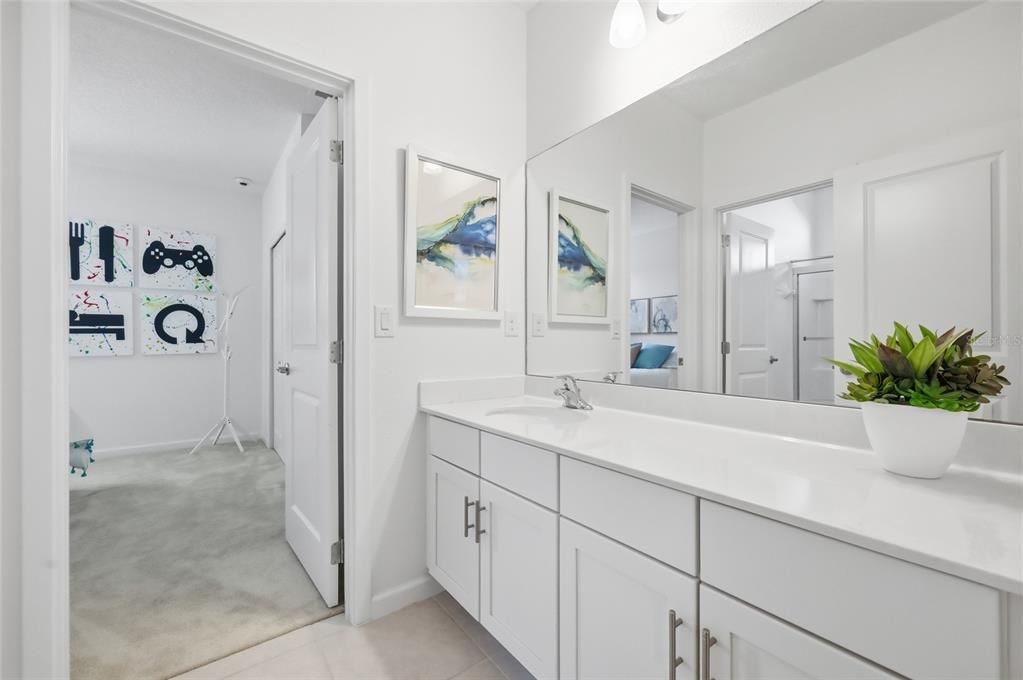 En Venta: $649,000 (6 camas, 4 baños, 2872 Pies cuadrados)