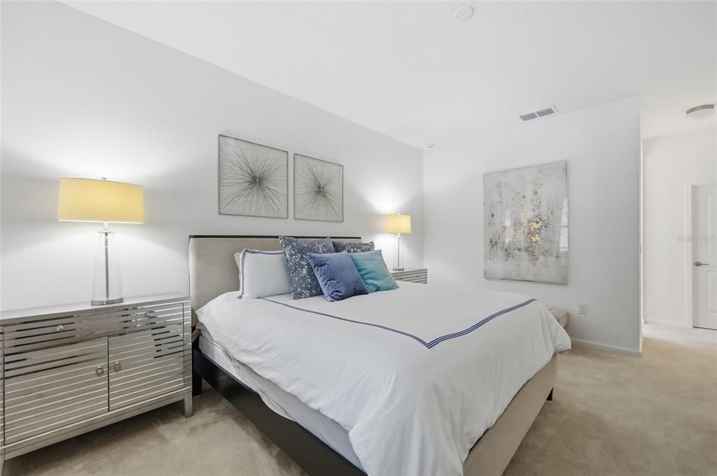 En Venta: $649,000 (6 camas, 4 baños, 2872 Pies cuadrados)