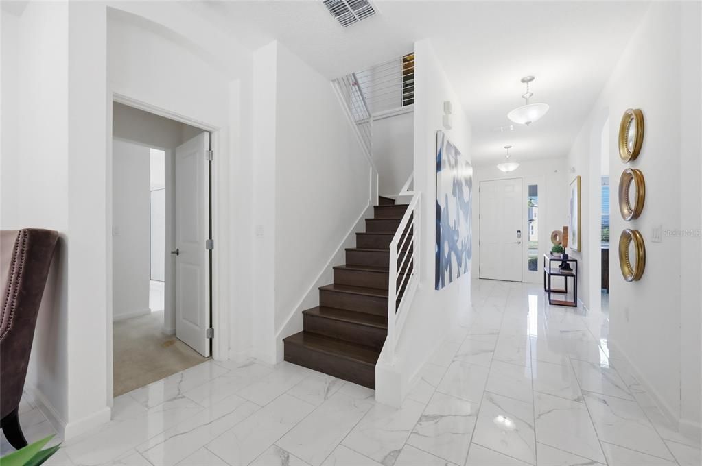 En Venta: $649,000 (6 camas, 4 baños, 2872 Pies cuadrados)