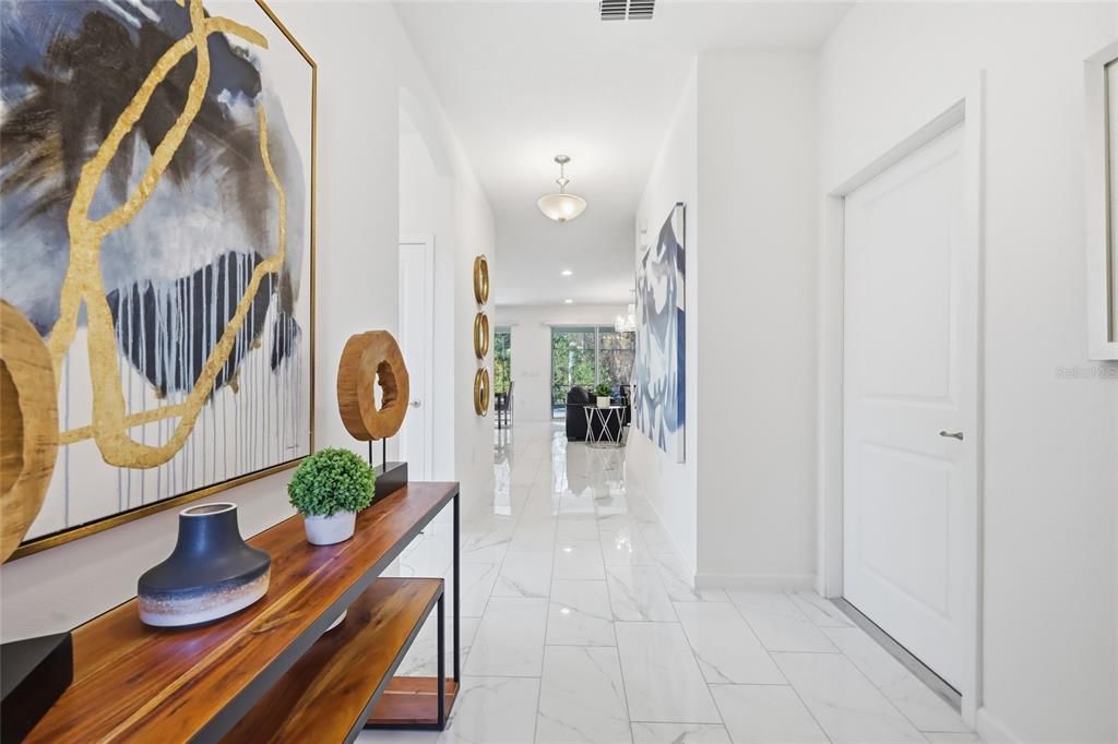 En Venta: $649,000 (6 camas, 4 baños, 2872 Pies cuadrados)