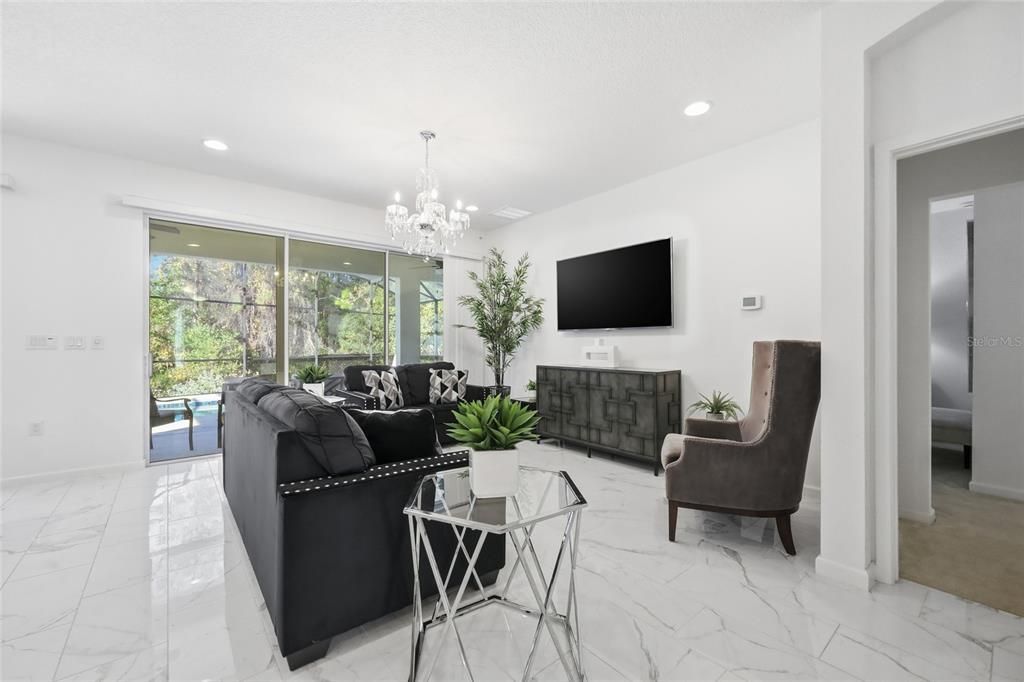 En Venta: $649,000 (6 camas, 4 baños, 2872 Pies cuadrados)