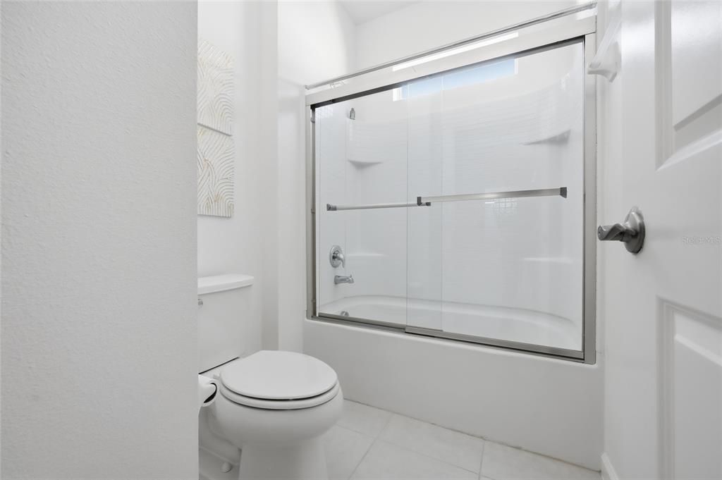 En Venta: $649,000 (6 camas, 4 baños, 2872 Pies cuadrados)