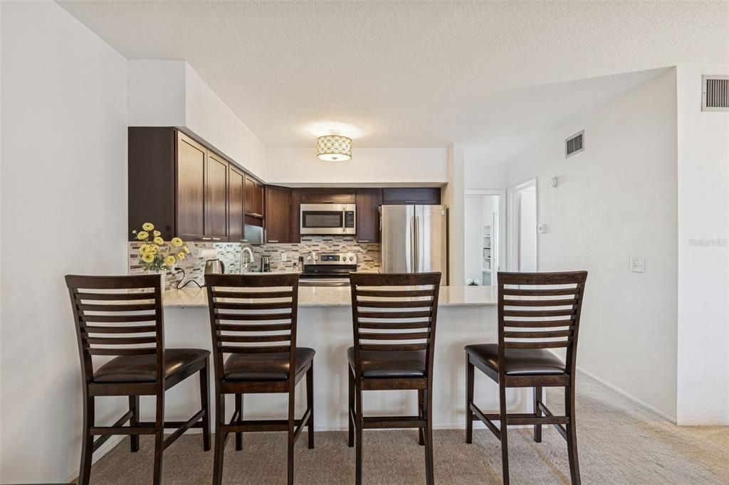 For Sale: $149,000 (1 beds, 1 baths, 780 Square Feet)