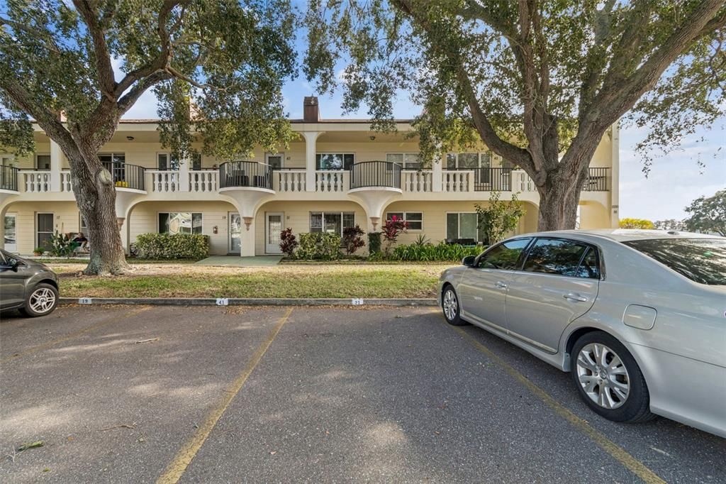 For Sale: $149,000 (1 beds, 1 baths, 780 Square Feet)