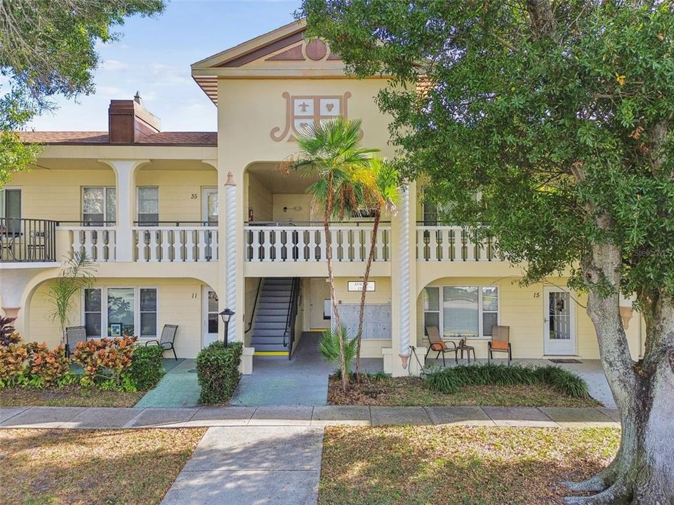 For Sale: $149,000 (1 beds, 1 baths, 780 Square Feet)