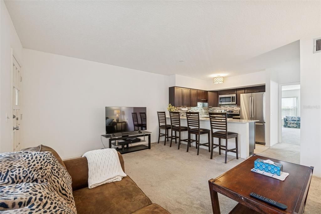 For Sale: $149,000 (1 beds, 1 baths, 780 Square Feet)