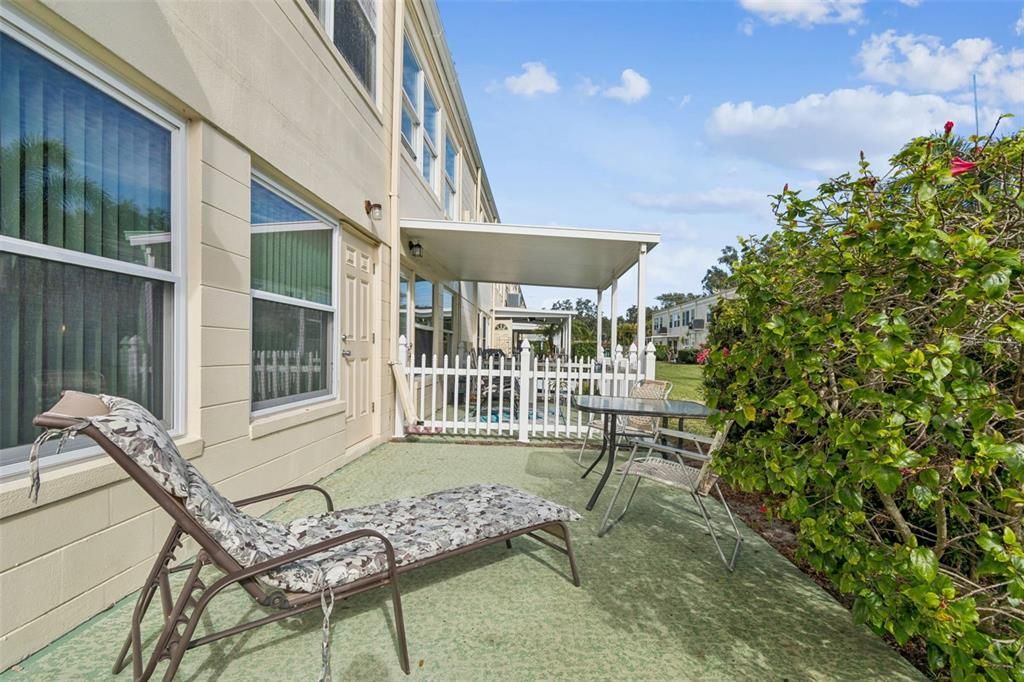 For Sale: $149,000 (1 beds, 1 baths, 780 Square Feet)