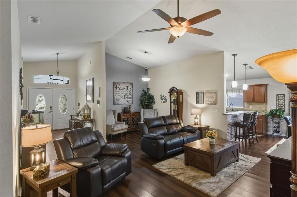 待售: $339,000 (3 贝兹, 2 浴室, 1630 平方英尺)