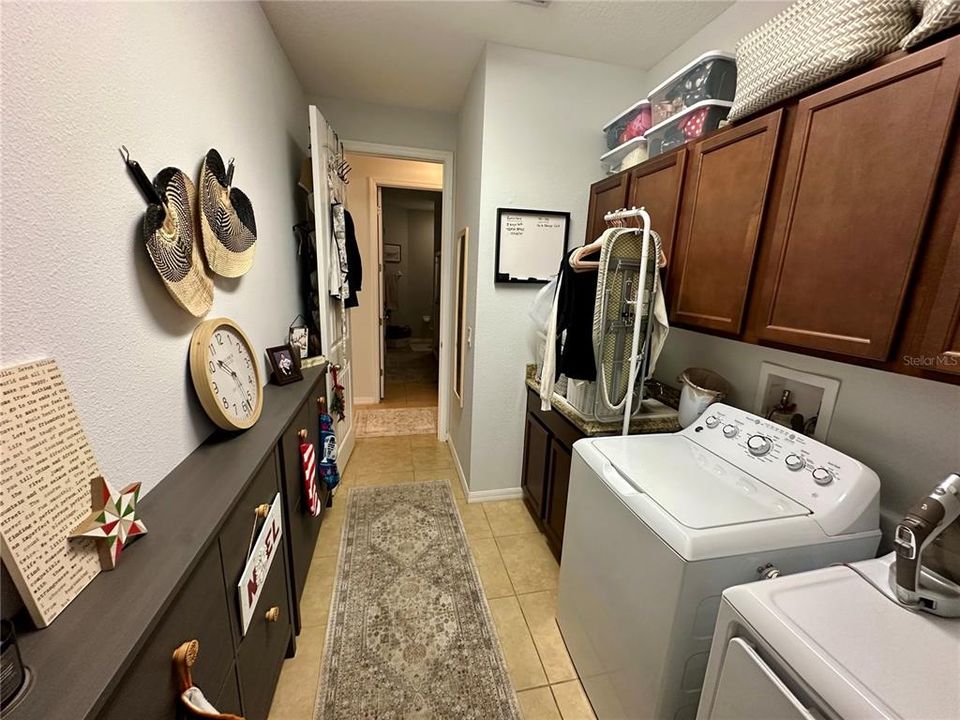 待售: $569,000 (3 贝兹, 2 浴室, 2058 平方英尺)