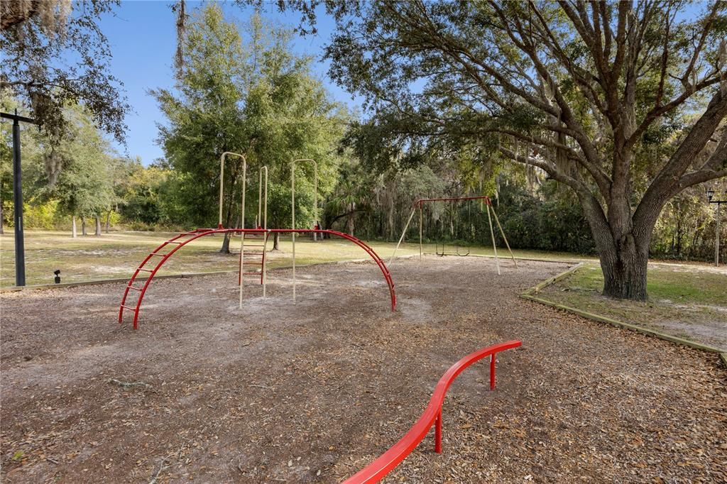 На продажу: $365,899 (3 спален, 2 ванн, 1822 Квадратных фут)