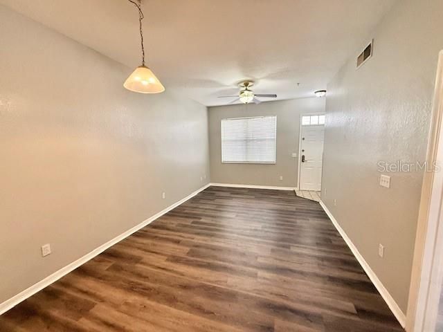 На продажу: $199,000 (3 спален, 2 ванн, 1296 Квадратных фут)