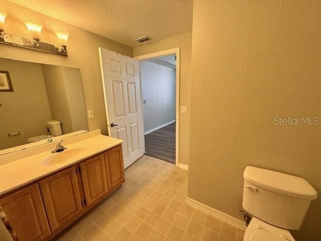 На продажу: $199,000 (3 спален, 2 ванн, 1296 Квадратных фут)