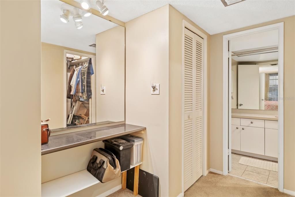 待售: $185,000 (1 贝兹, 1 浴室, 900 平方英尺)