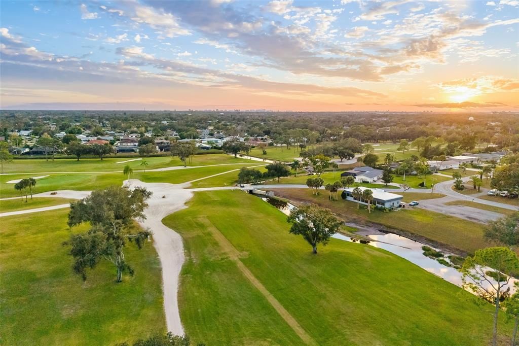 待售: $185,000 (1 贝兹, 1 浴室, 900 平方英尺)