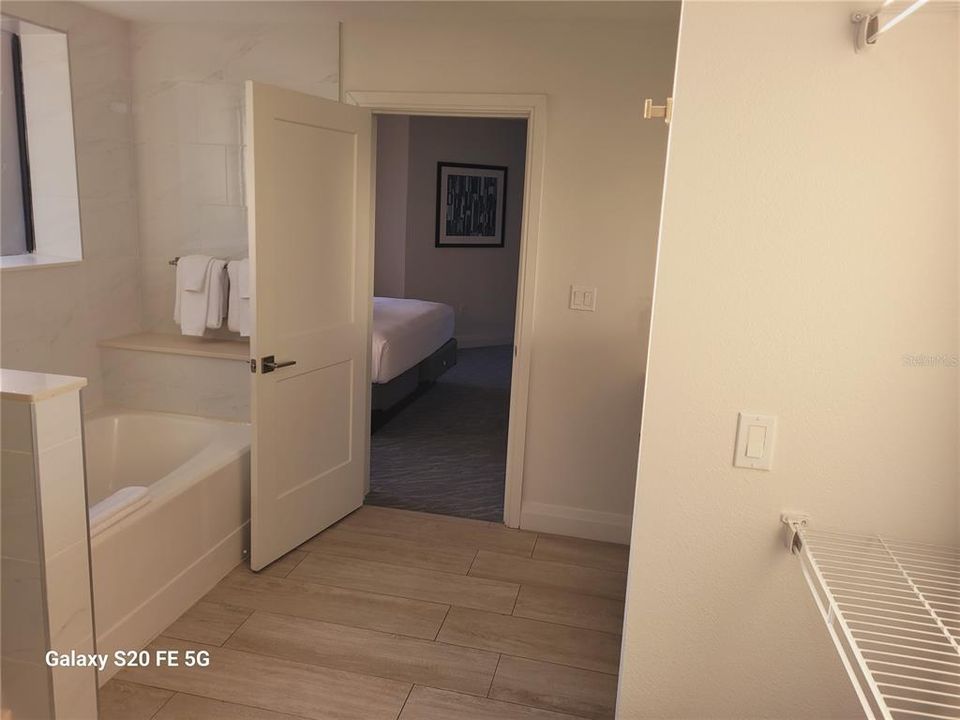 待售: $240,000 (3 贝兹, 3 浴室, 1544 平方英尺)