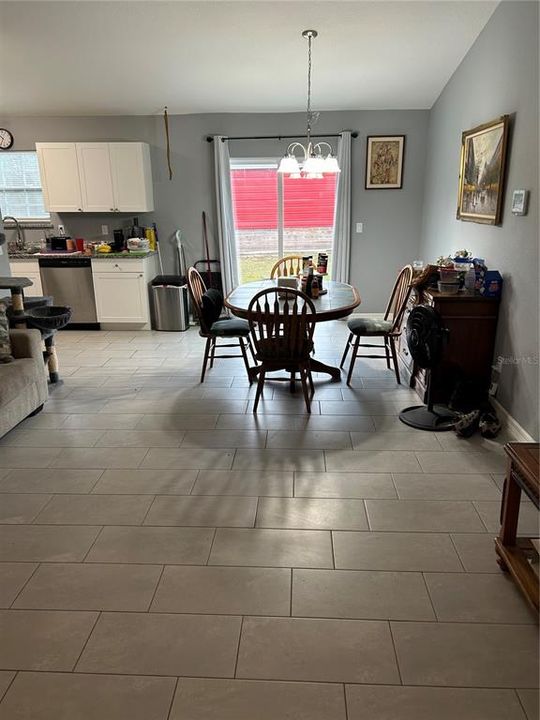 En Venta: $269,000 (3 camas, 2 baños, 1237 Pies cuadrados)