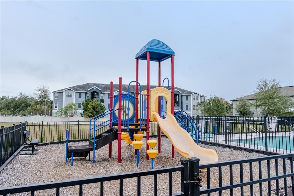 En Renta: $2,430 (3 camas, 2 baños, 1842 Pies cuadrados)