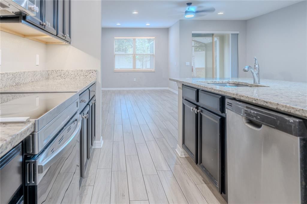 En Renta: $2,430 (3 camas, 2 baños, 1842 Pies cuadrados)