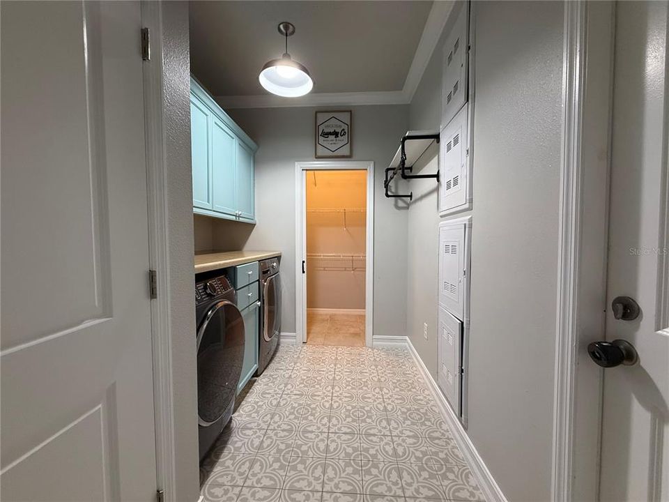 待售: $639,000 (4 贝兹, 3 浴室, 2537 平方英尺)